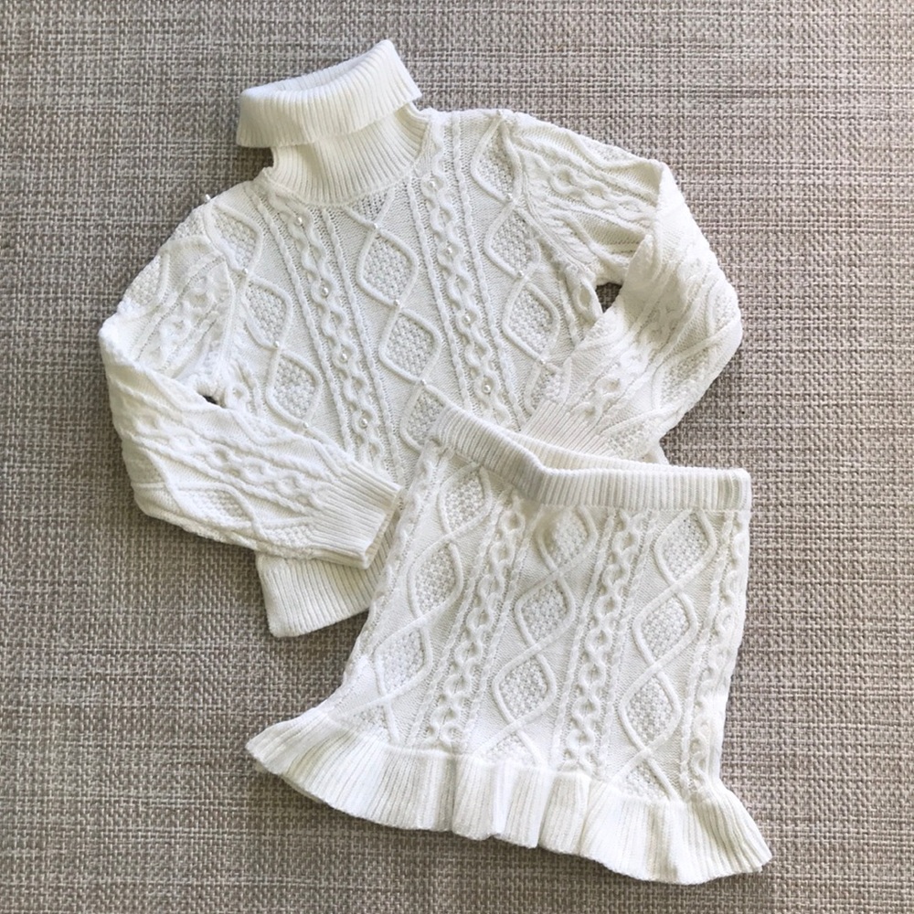 Max Studio Sweater Set (girls' size M)